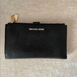 Michael Kors black leather wallet like new